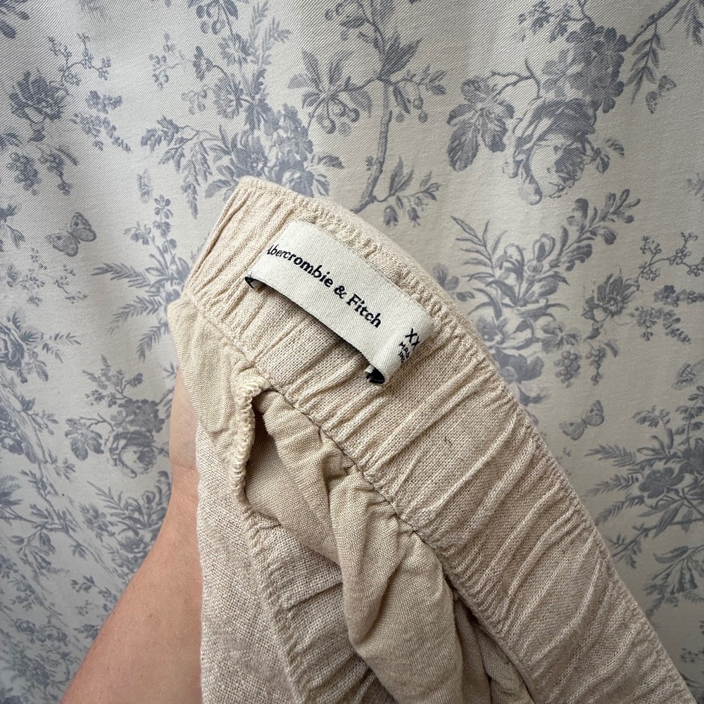 Brand New Abercrombie & Fitch Natural Linen Pants